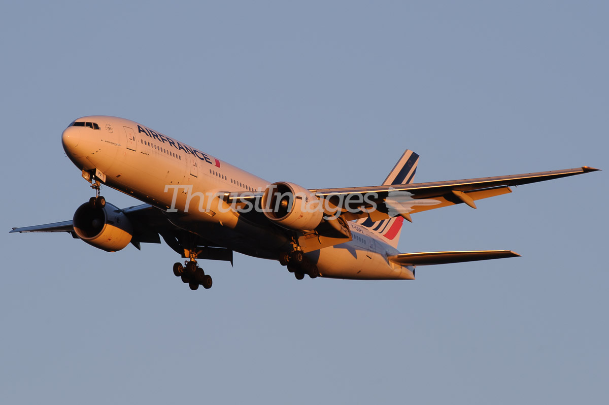 Boeing 777-228/ER F-GSPX (cn 32698/392)